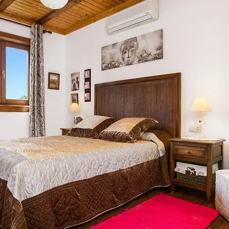 Sleeps 7 Villa *